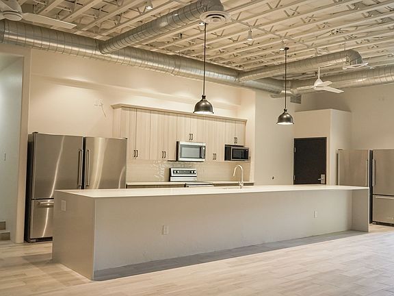 4th image of 1414 N 1st Ave #1