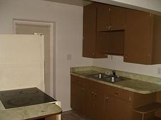 3rd image of 2613 Parkland Dr