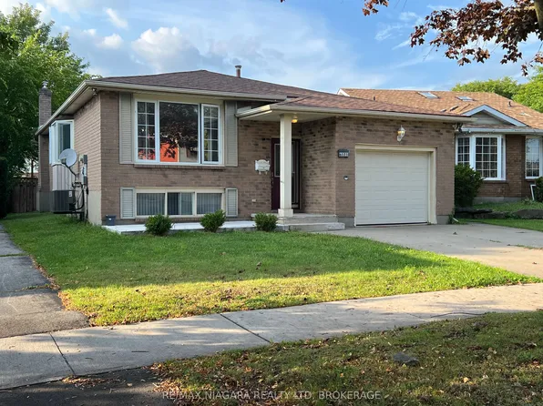 6171 Charnwood Ave, Niagara Falls, ON L2H 2L5