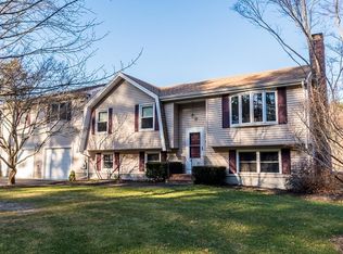 61 Vaughan St, Middleboro, MA 02346