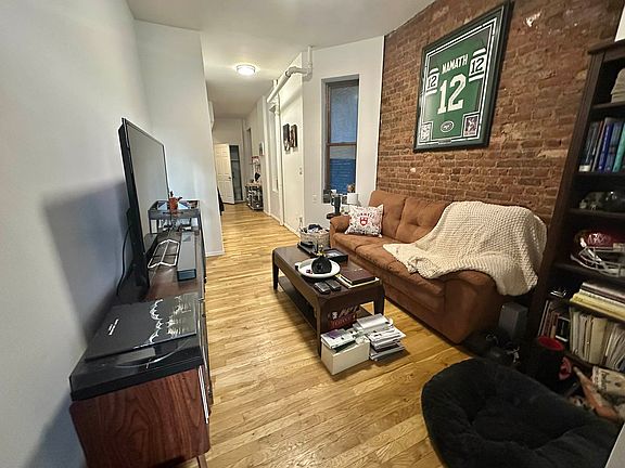 2nd image of 226 W 16th St APT A2