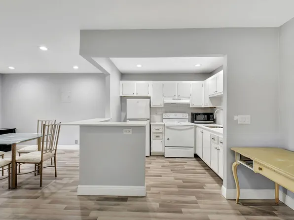 30 Seville B, Delray Beach, FL 33446