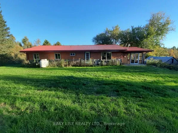 35 Kaladar St, Tweed, ON K0K 3J0