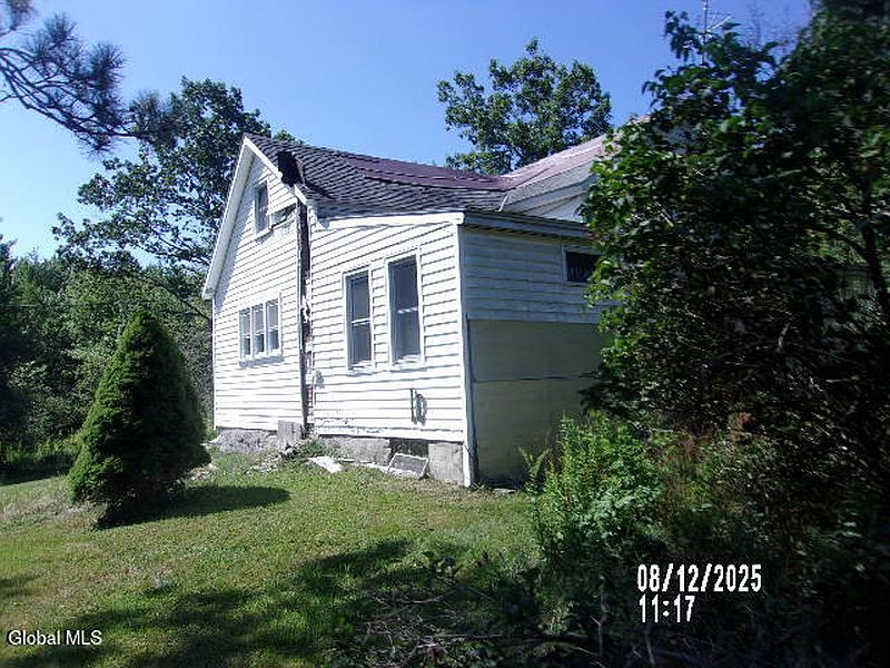 4th image of 554 W Gates Hill Road