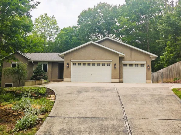 7305 Edgewood Ln, Athens, OH 45701