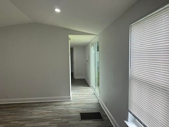 5th image of 153 Crystal Ln