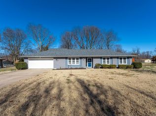 431 E Cantebury St, Springfield, MO 65810