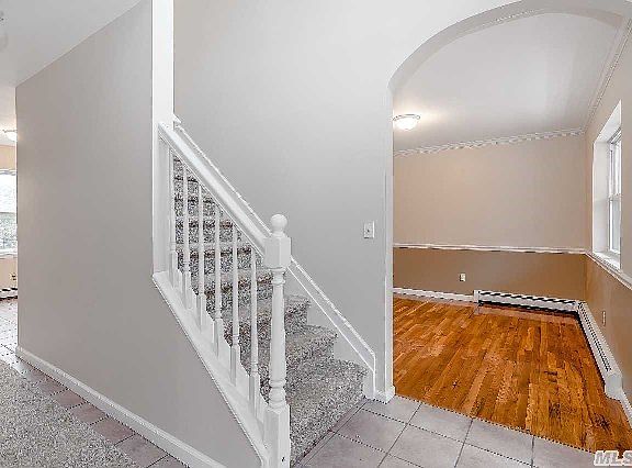 2nd image of 51 Pine St