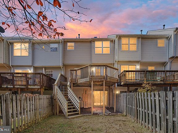 2nd image of 11209 Kings Crest Ct