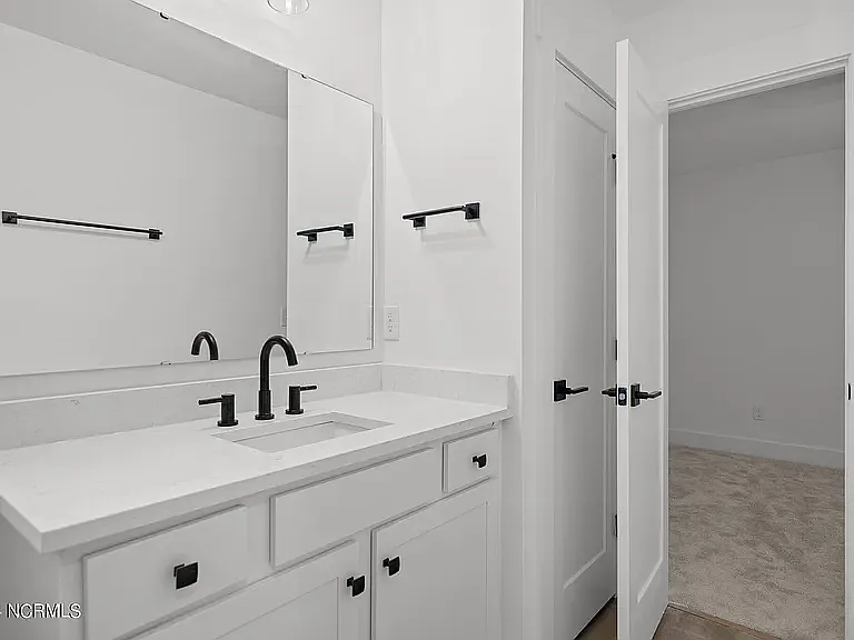 3206 Belmont Cir — Photo 14