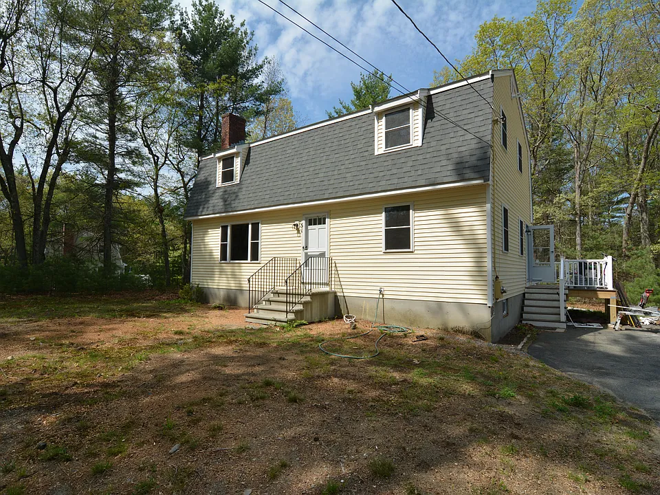 51 Hall St