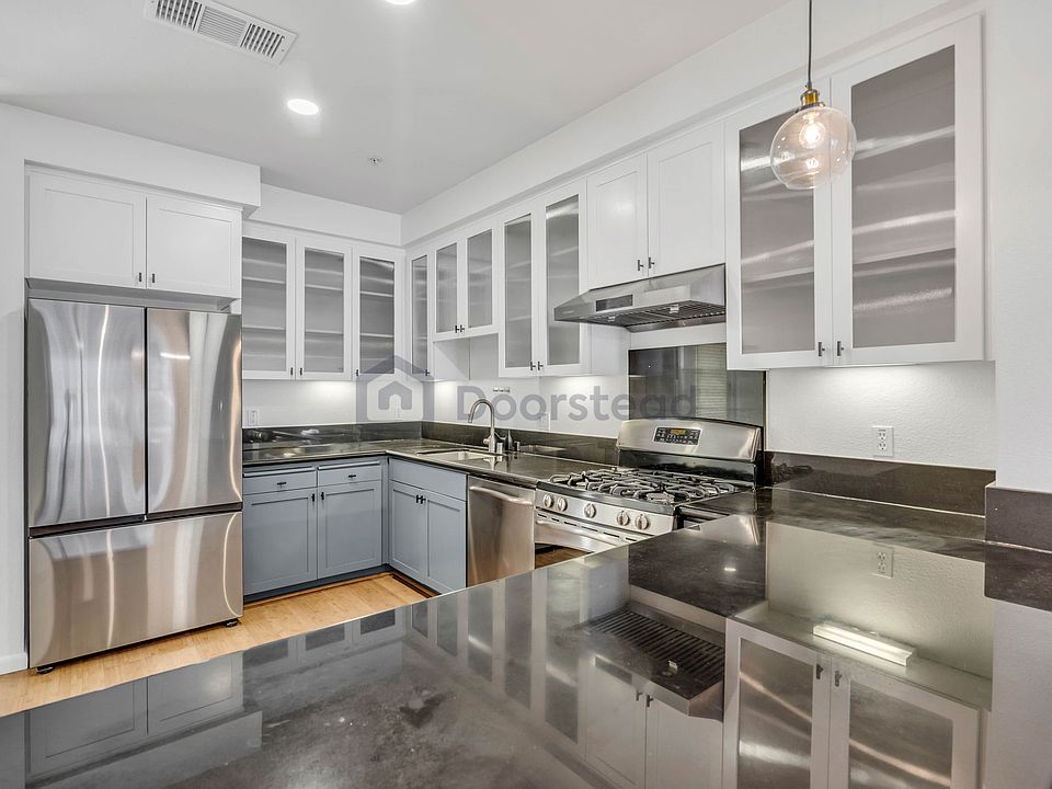 1st image of 6466 Hollis St Unit 321