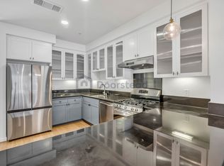 6466 Hollis St Unit 321, Emeryville, CA 94608