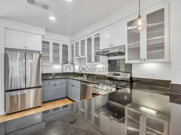 6466 Hollis St Unit 321, Emeryville, CA 94608