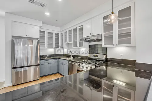6466 Hollis St #321 Photo 1