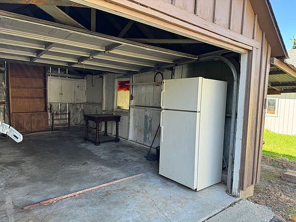 4th image of 322 Buena Vista St