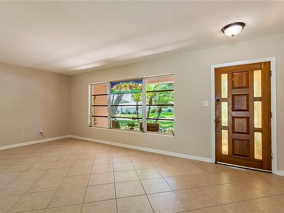 4th image of 913 Oakview Ave
