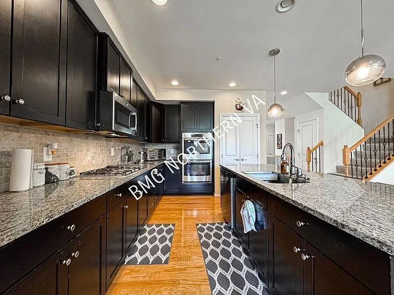 3190 Yeager Dr — Photo 9