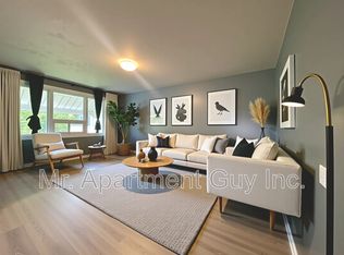 6 Southlea Dr, Hamilton, ON L9C 3Z7