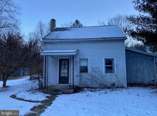 113 Smoketown Rd, Mertztown, PA 19539
