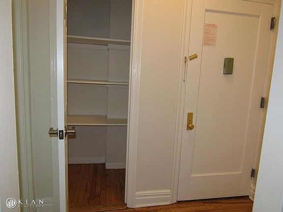 4th image of 4308 40th St APT 2C