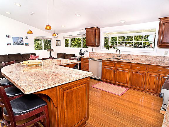 5th image of 256 Bedford Pl