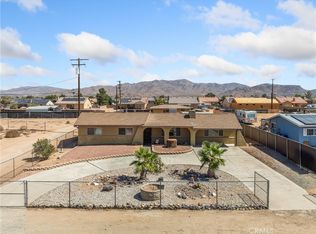 14215 Quinnault Rd, Apple Valley, CA 92307