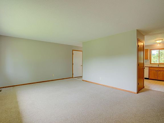 3rd image of 7188 360th St