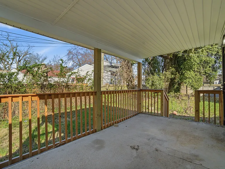 1008 S 45th St — Photo 14