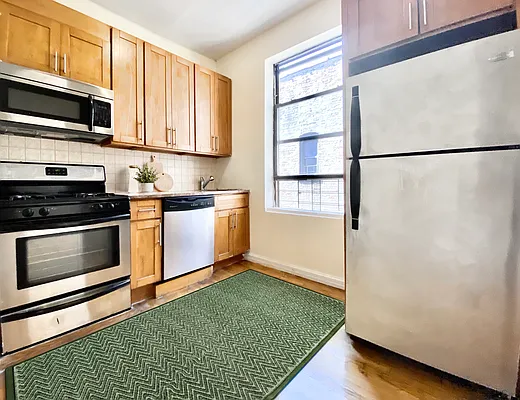 Rented by Vector New York, LLC | media 12