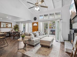 3404 Oak Cliff Dr APT 8, Fallbrook, CA 92028