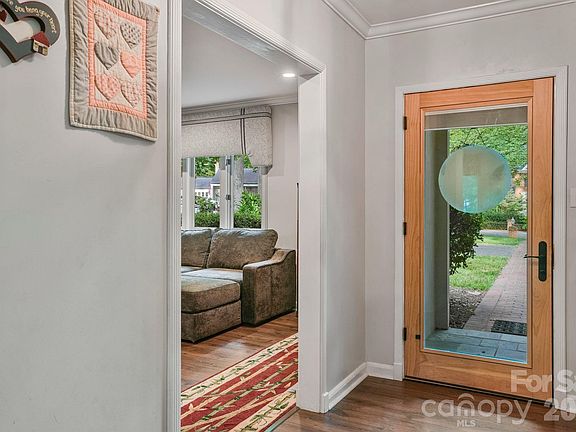 4th image of 560 11th Avenue Cir NW