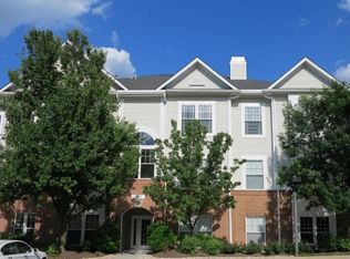 1515 N Point Dr APT 302, Reston, VA 20194