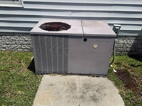 4th image of 2207 Thoreau Dr