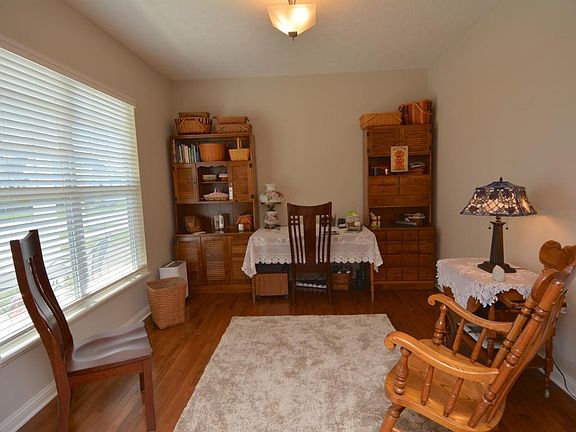 4th image of 6147 Saunders Way