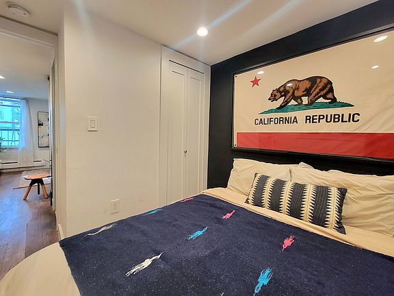 4th image of 511 E 12th St APT 6R