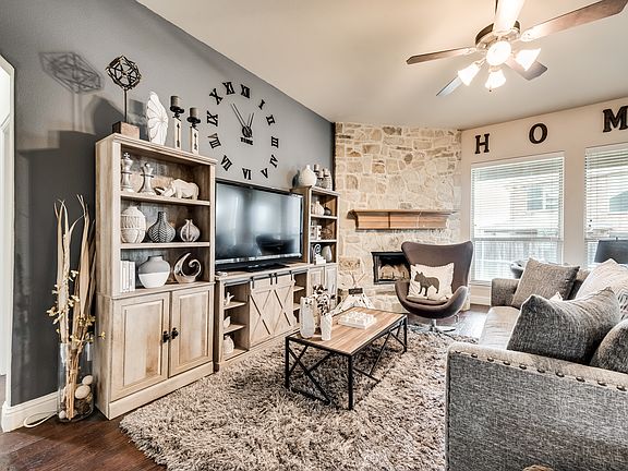 5th image of 2409 Comal Ct