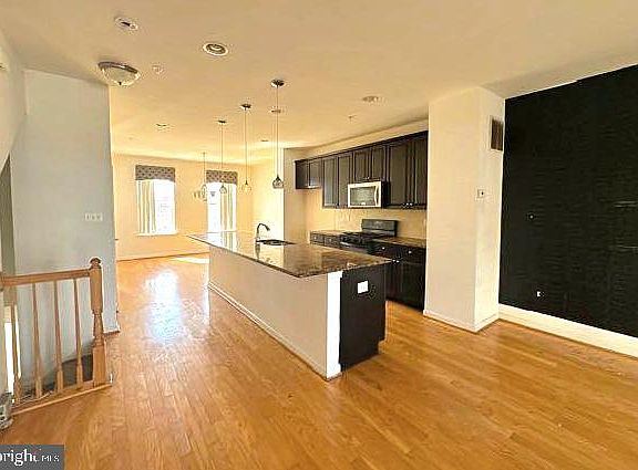 4th image of 8855 Delegge Rd