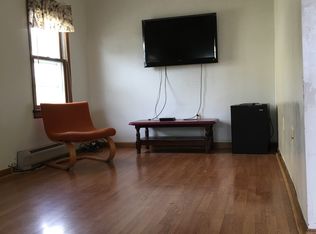 1-19 Grunauer Pl, Fair Lawn, NJ 07410