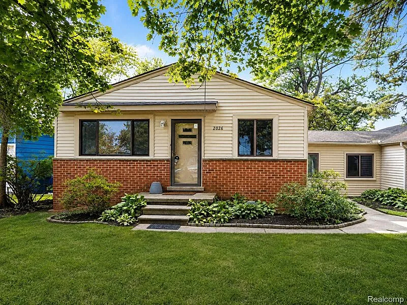 N Parent St, Westland — Photo 1