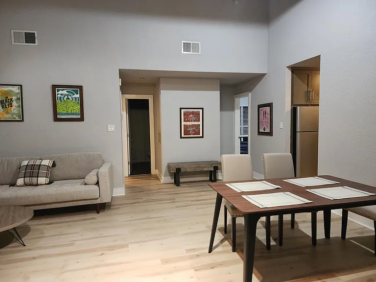 1300 Danbury Sq #A — Photo 3