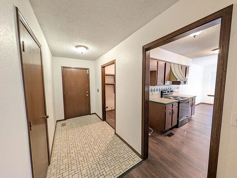 7323 S Canton Ave — Photo 6