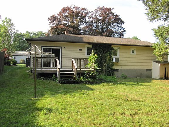 3rd image of 15 Lilian Rd