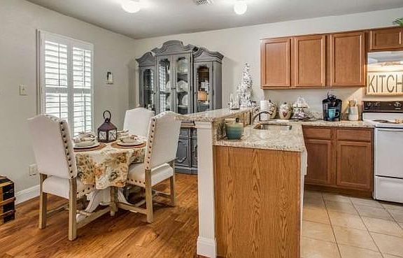 3rd image of 885 E Ovilla Rd #112db8faa