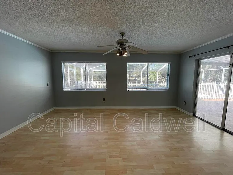 12813 Starling Dr — Photo 15