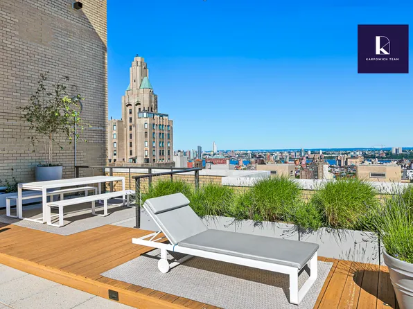 20 East 9th Street image 14 of 21