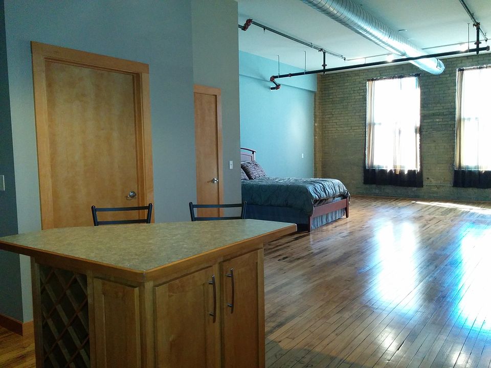 2nd image of 523 Jackson St APT 202