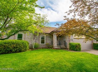 9402 Farmstead Ln, Louisville, KY 40291