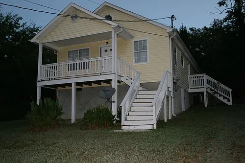 5412 School St Photo 1