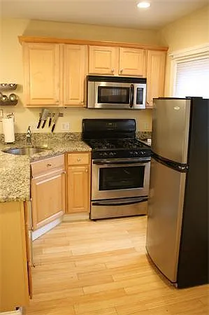 11 Bell Ct #2 — Photo 1